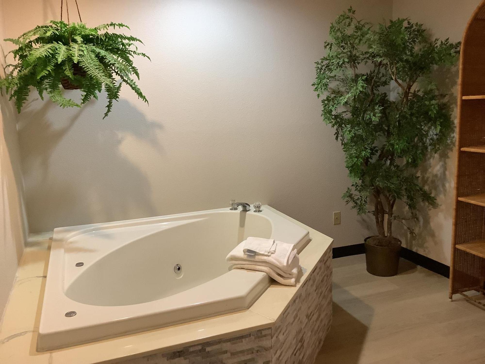 Days Inn By Wyndham Kingdom City Buitenkant foto